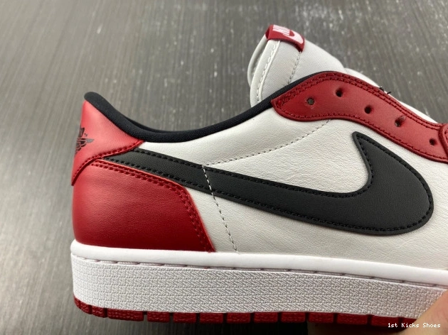 1st Kicks 705329-600 Low Retro 1 Chicago Air Jordan 0811